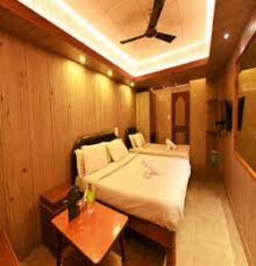 Baba Tourist Lodge Shillong Bagian luar foto