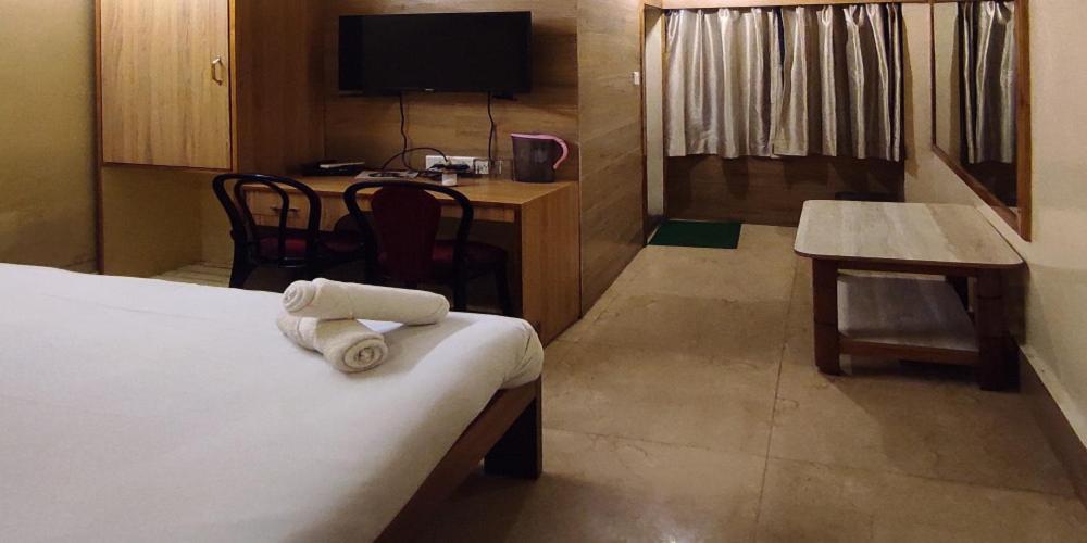 Baba Tourist Lodge Shillong Bagian luar foto