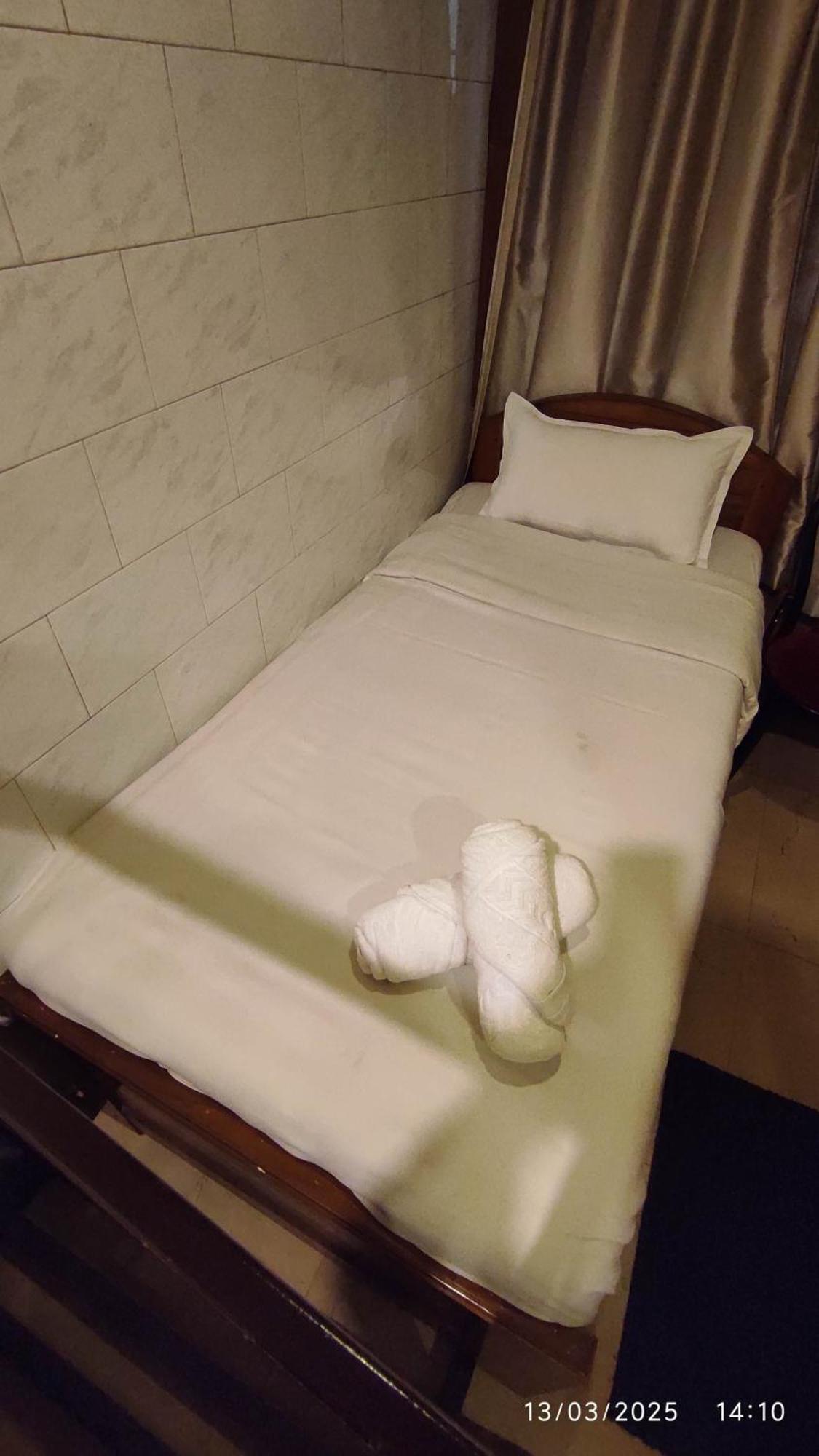 Baba Tourist Lodge Shillong Bagian luar foto