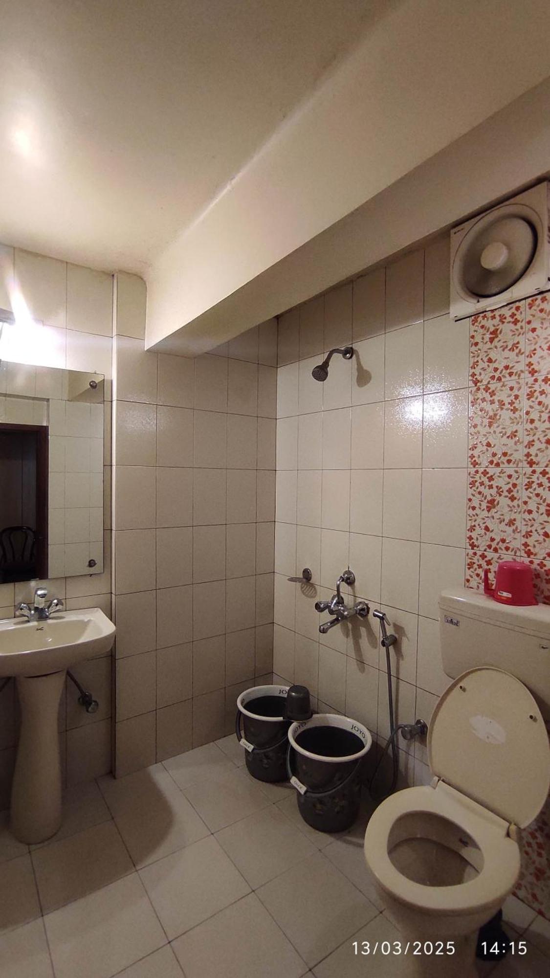 Baba Tourist Lodge Shillong Bagian luar foto