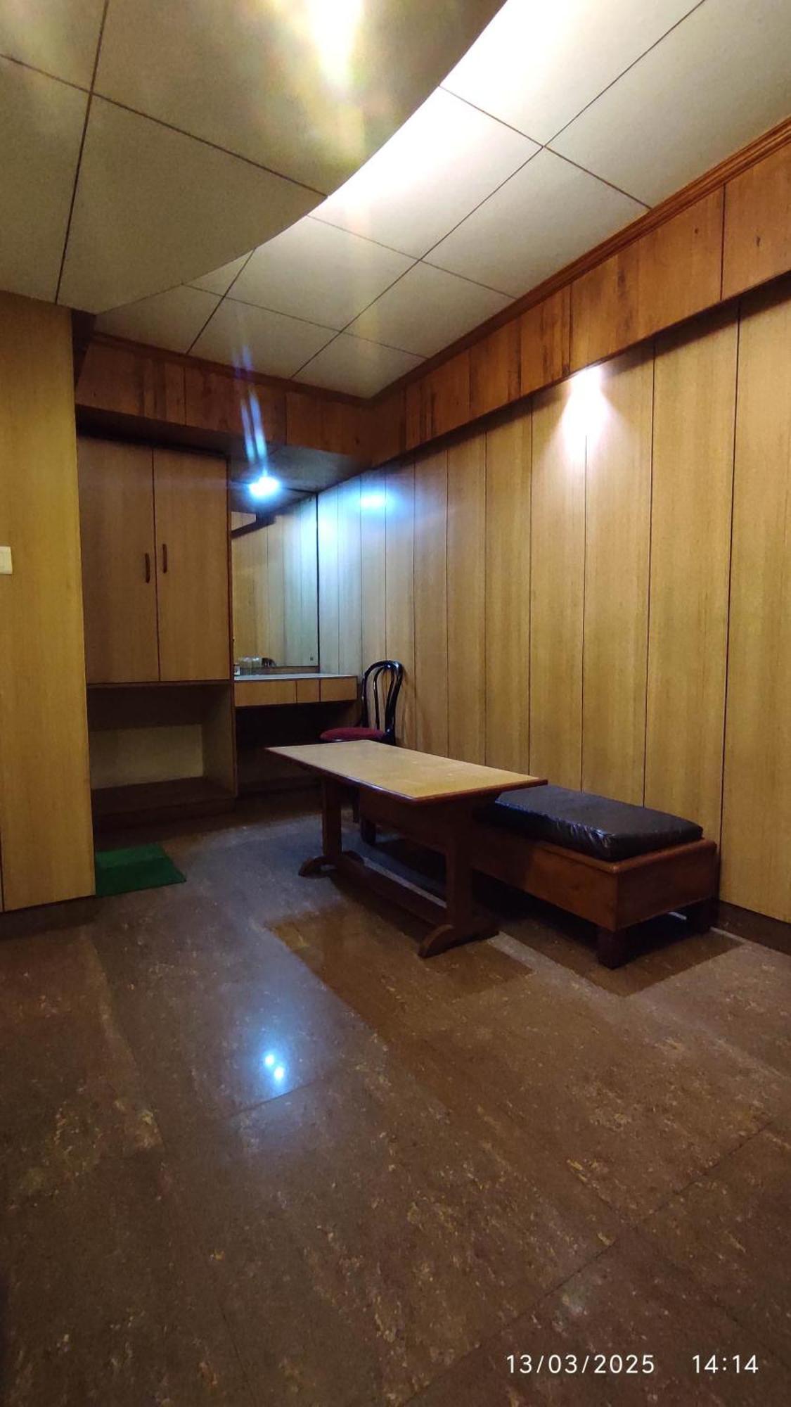Baba Tourist Lodge Shillong Bagian luar foto