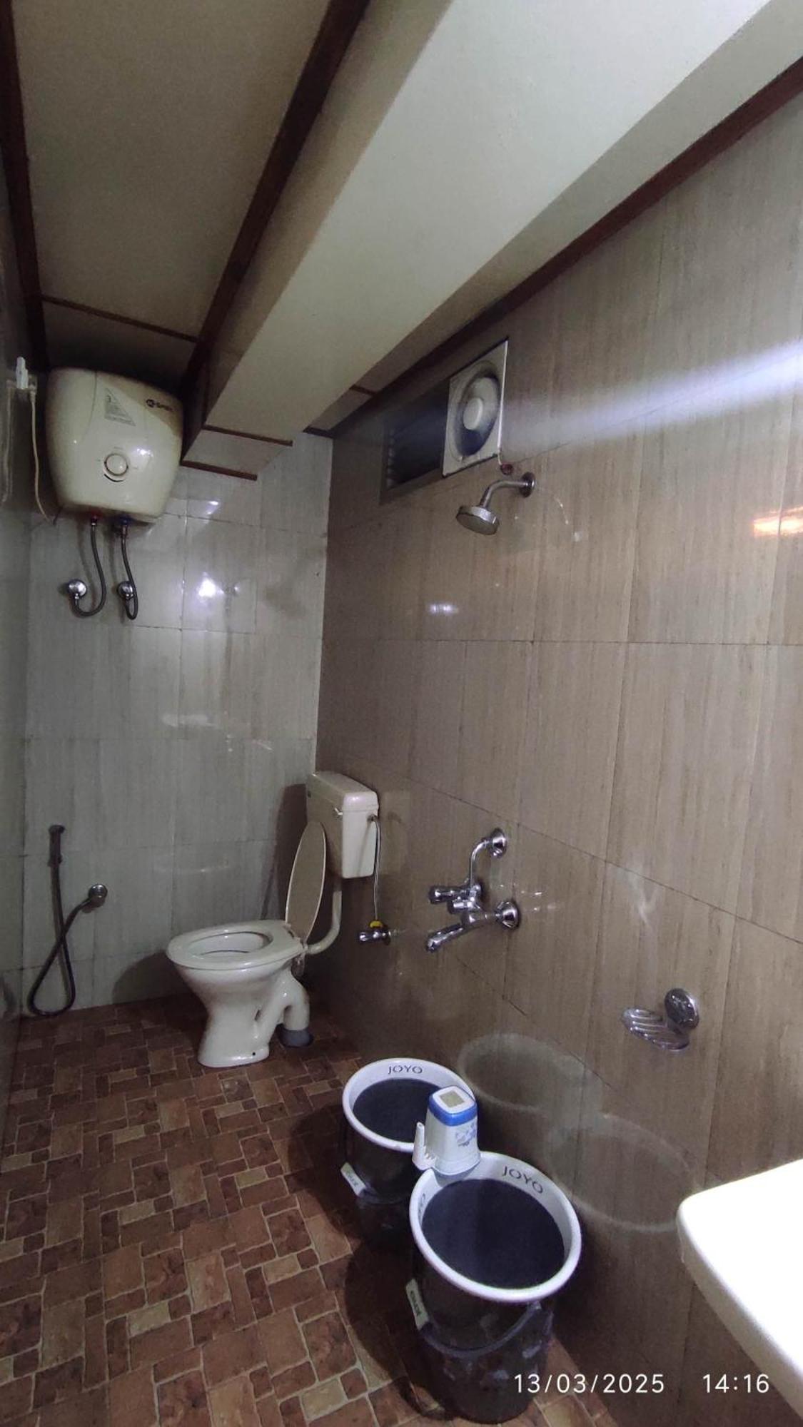 Baba Tourist Lodge Shillong Bagian luar foto