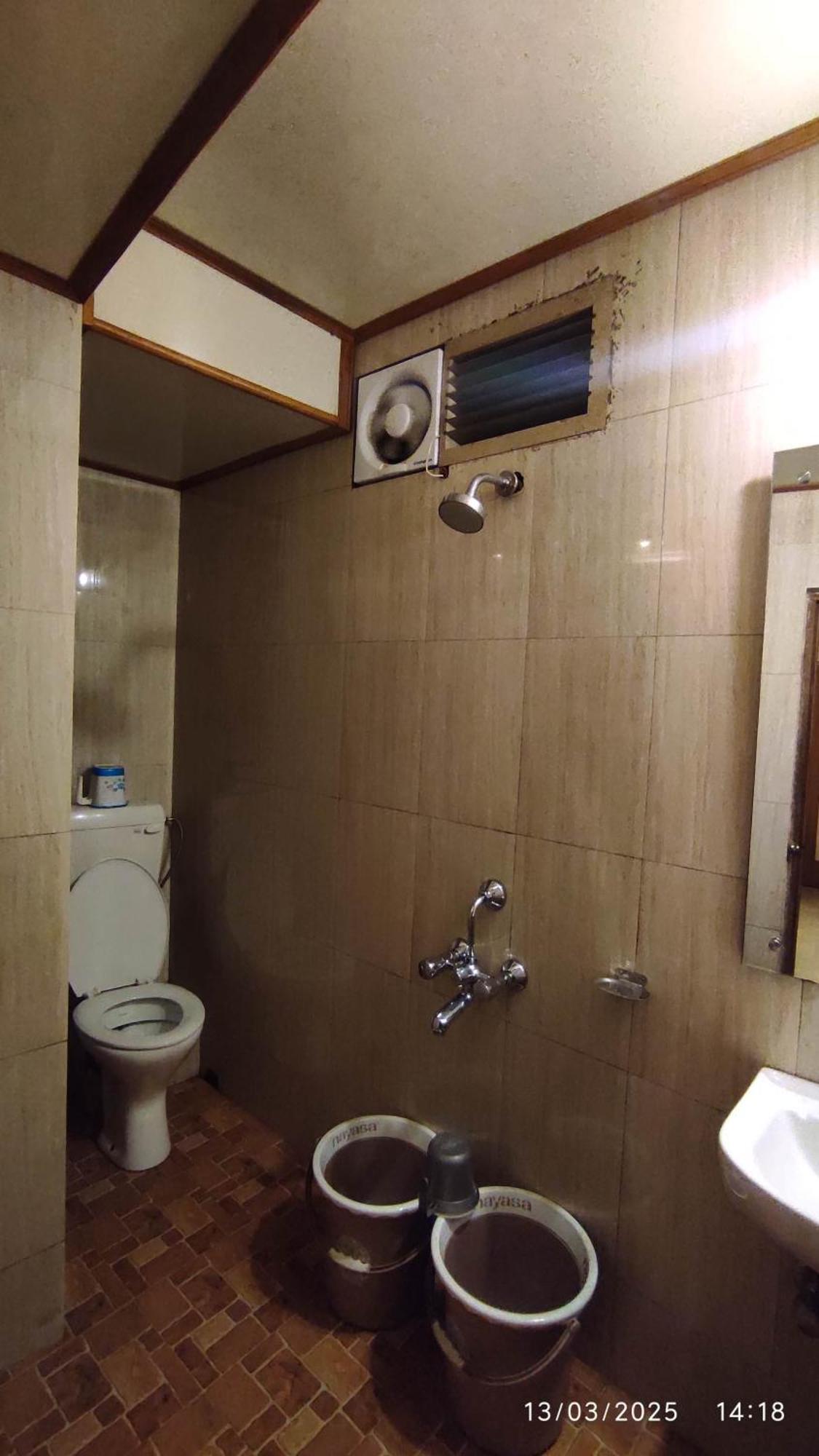 Baba Tourist Lodge Shillong Bagian luar foto