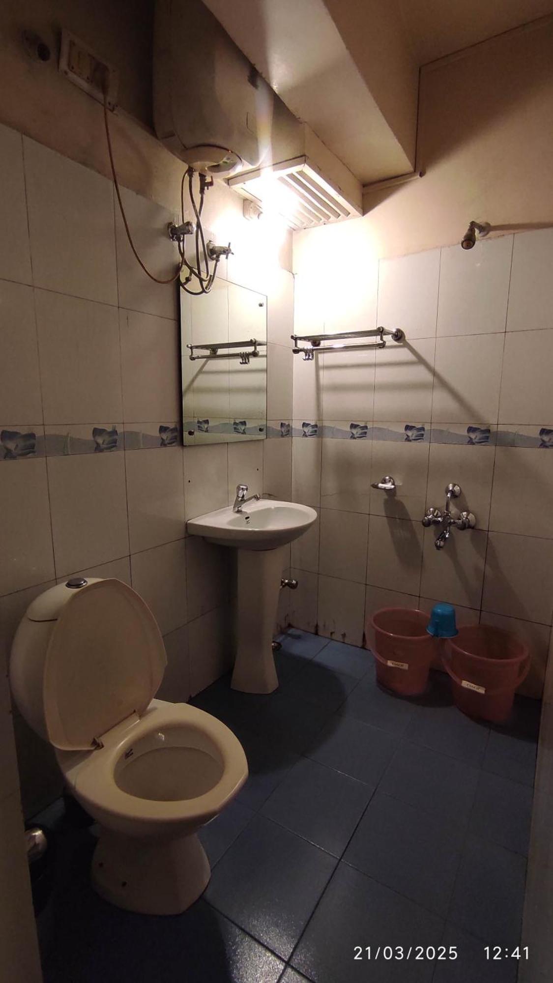 Baba Tourist Lodge Shillong Bagian luar foto